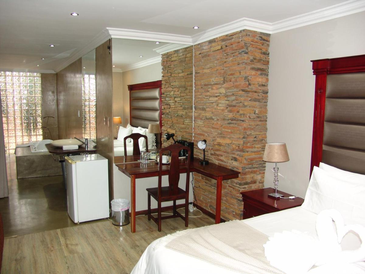 African Moon Corporate House Kempton Park Ngoại thất bức ảnh