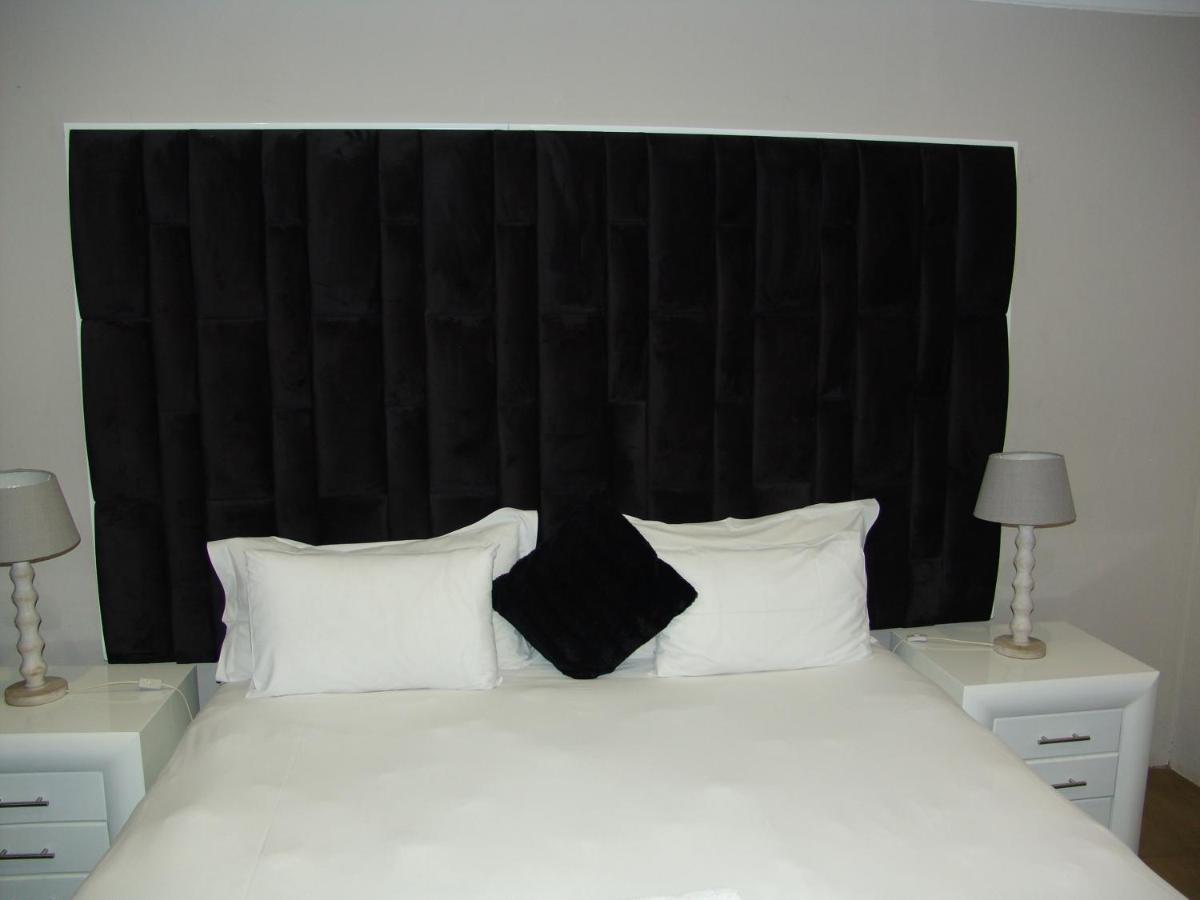 African Moon Corporate House Kempton Park Ngoại thất bức ảnh