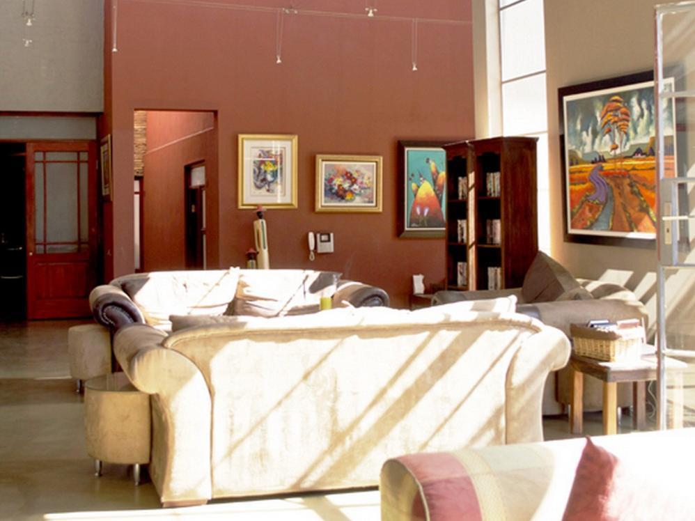 African Moon Corporate House Kempton Park Ngoại thất bức ảnh