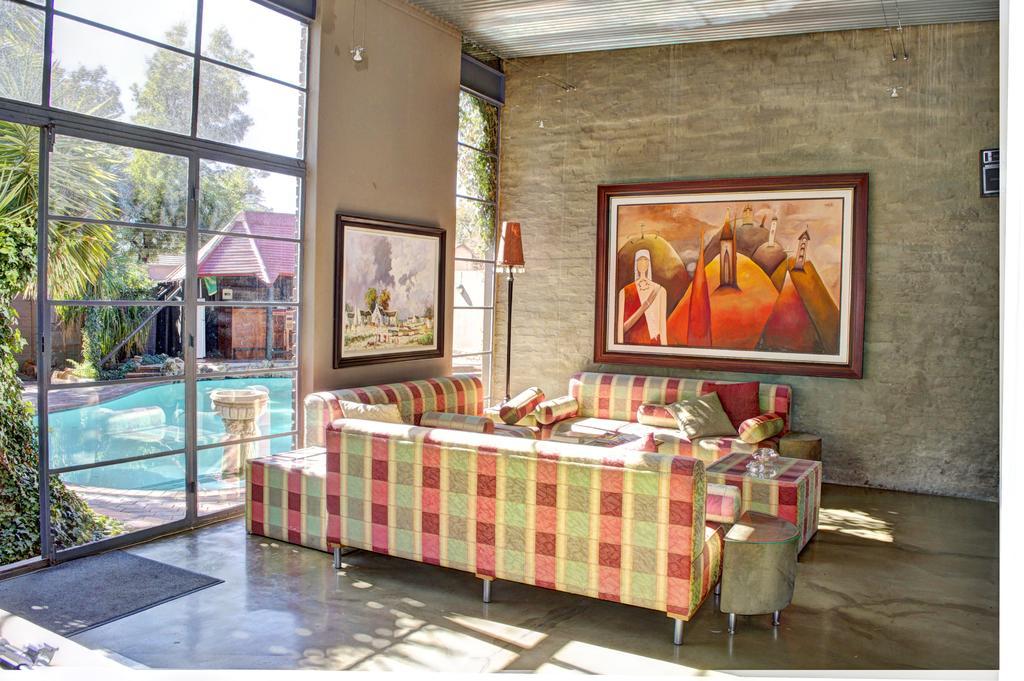 African Moon Corporate House Kempton Park Ngoại thất bức ảnh